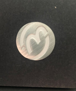 Adhesivo de metal con acabado cepillado 2 logotipos JTT | Fabricantes de pegatinas con logotipos metálicos personalizados profesionales de China, fábrica