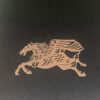 Выдалбливание металлической наклейки 19 логотипов JTT | Китай Профессиональные производители металлических наклеек с логотипом на заказ, Фабрика