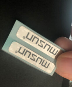 Adhesivo metálico cóncavo con palabras 2 logotipos JTT | Fabricantes de pegatinas con logotipos metálicos personalizados profesionales de China, fábrica