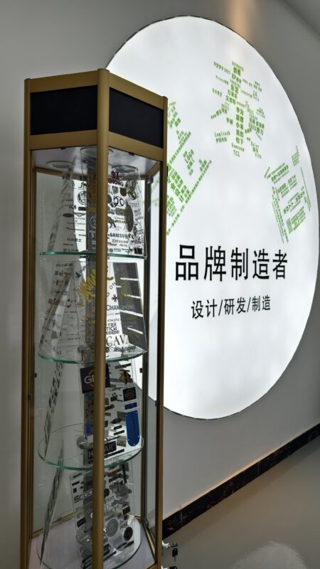 JTT металлические наклейки 1 JTT логотипы | Китай профессиональный пользовательский металлический логотип наклейки производителей, завод
